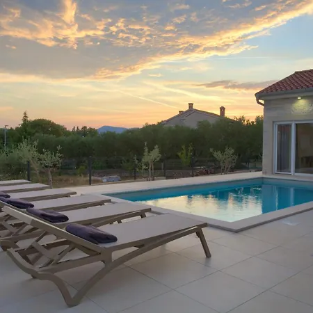 House Fuska Villa