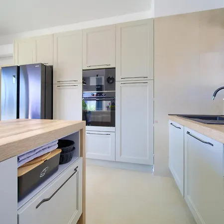 House Fuska Villa Pinezići