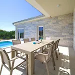 Villa House Fuska *