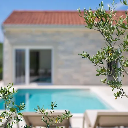 Villa House Fuska