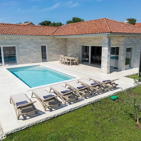 Villa House Fuska